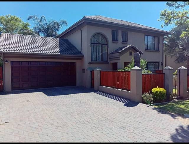 3 BEDROOM TOWNHOUSE FOR SALE IN THATCHFIELD